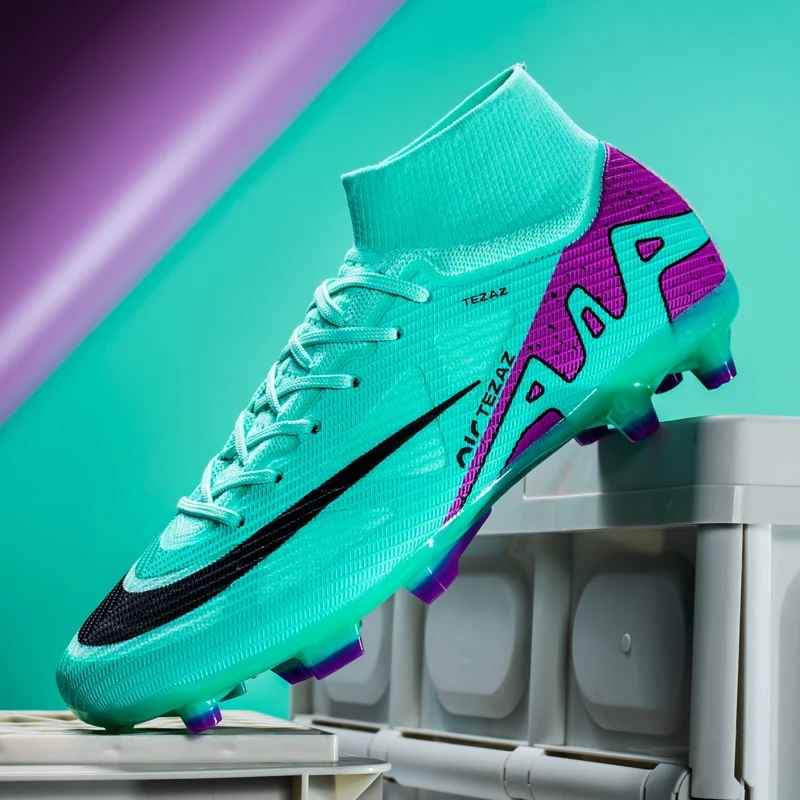 Laceless Soccer Boots